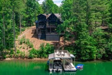 Hot Tub on Deck Overlooking Blue Ridge Mountains