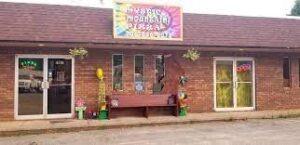 Front of Mystic Mountain Pizza