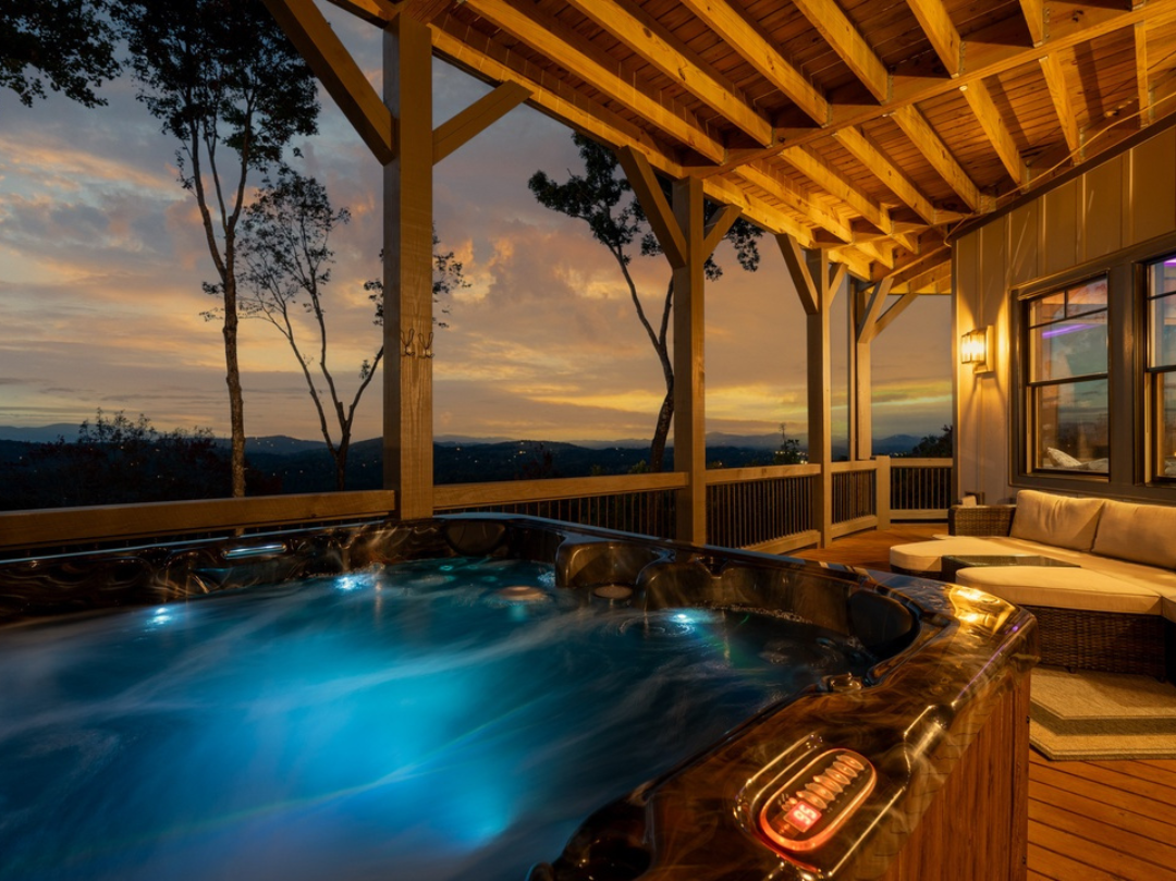 Hot Tub at Wine Down Ridge